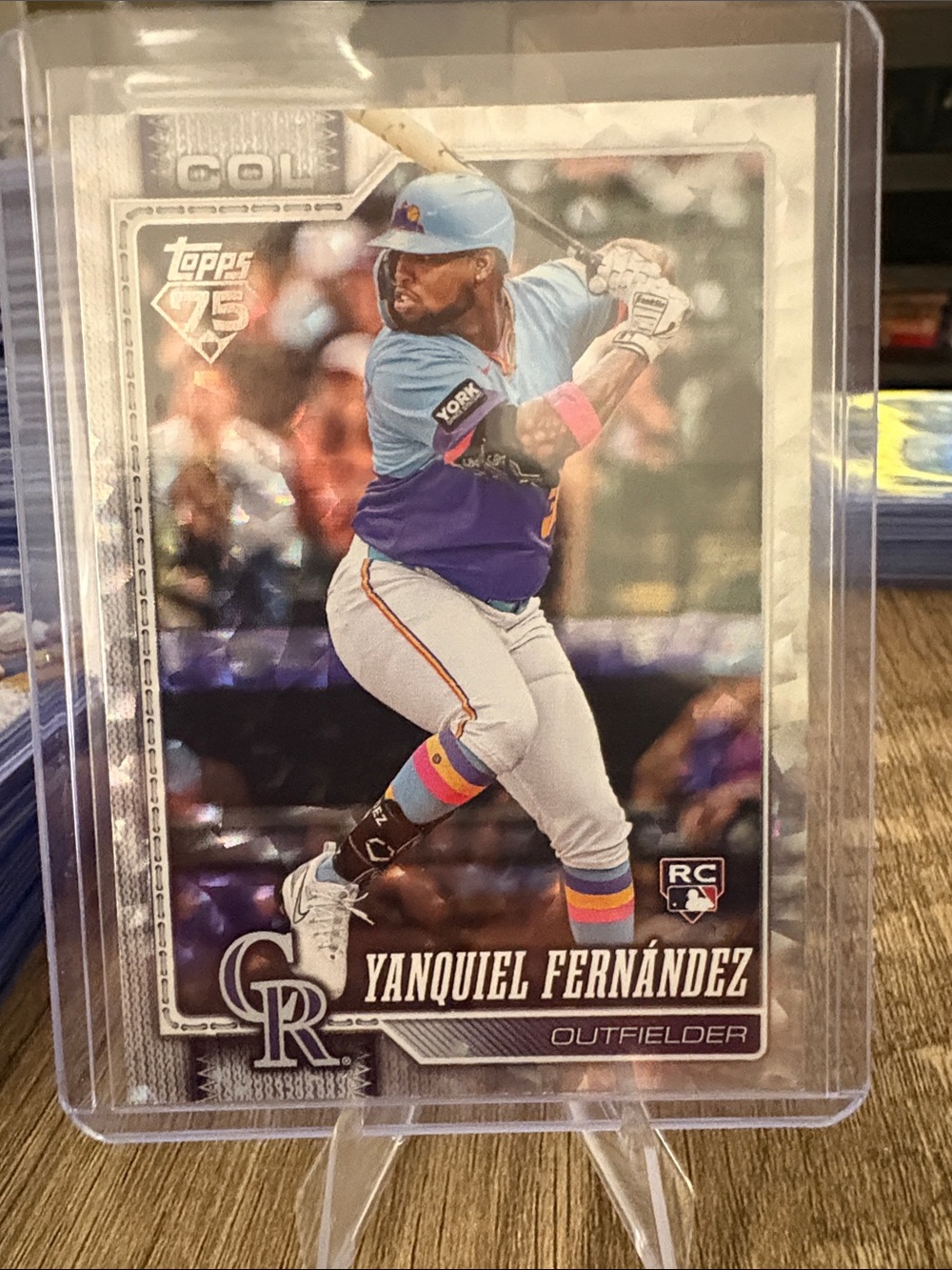 Topps Yanquiel Fernandez Rookie Baseball Card - Refractor